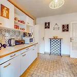 3 Bedroom Awesome In * Meschers-sur-Gironde