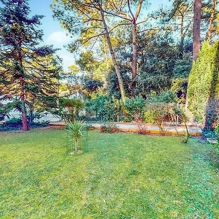 3 Bedroom Gorgeous In * Meschers-sur-Gironde